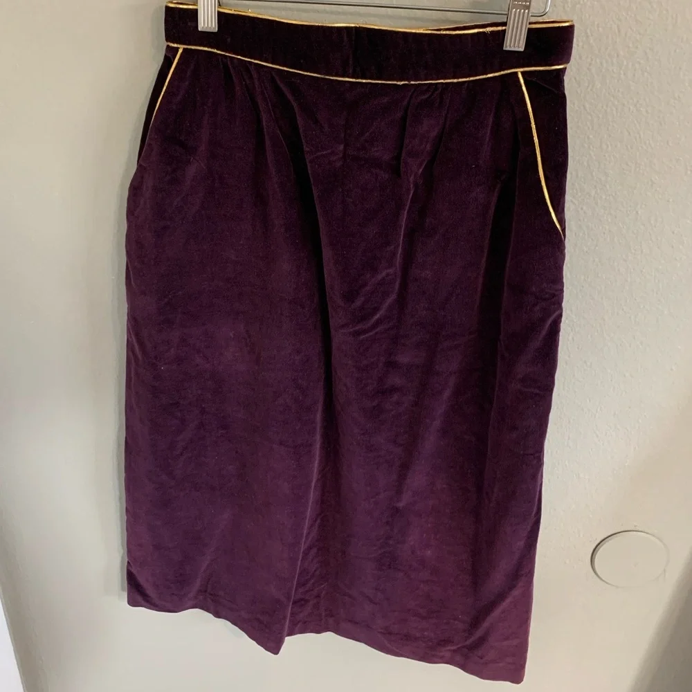 Vintage Purple Velvet Skirt Size 11 Missing back button zip fly